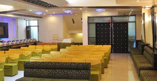 Hotel Silver Stone Ludhiana Esterno foto