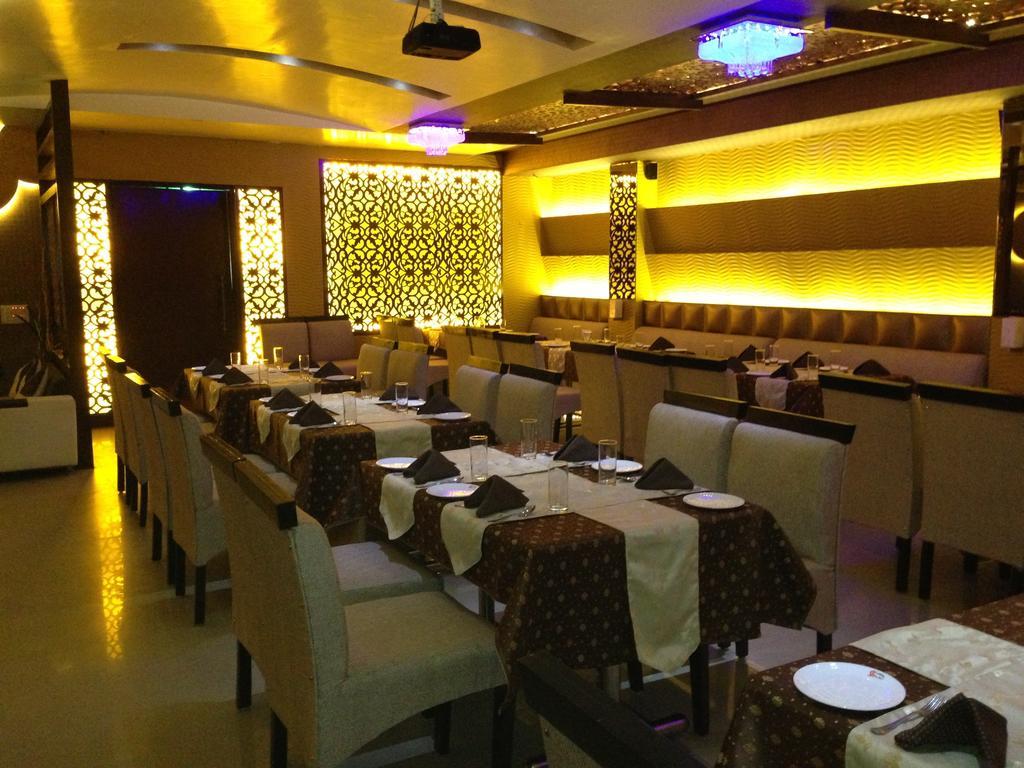 Hotel Silver Stone Ludhiana Esterno foto
