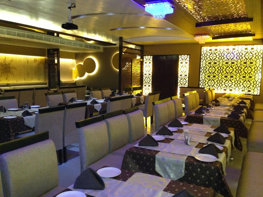 Hotel Silver Stone Ludhiana Esterno foto