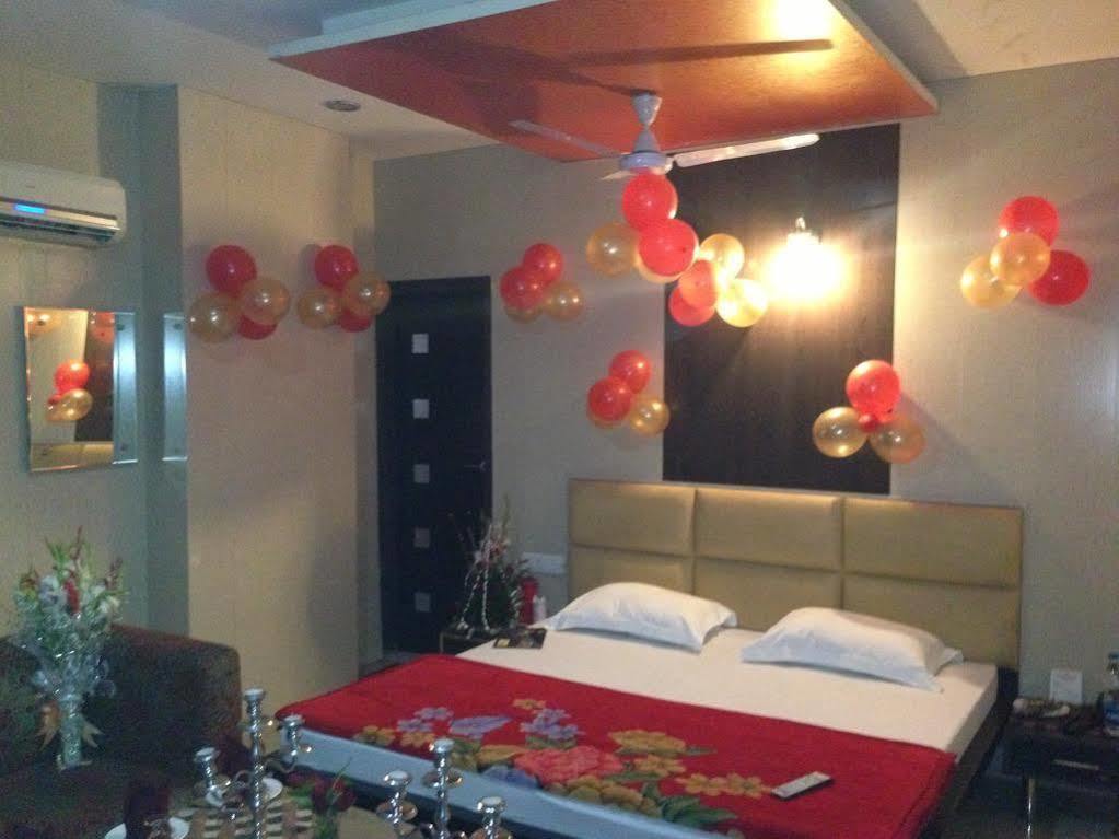 Hotel Silver Stone Ludhiana Esterno foto