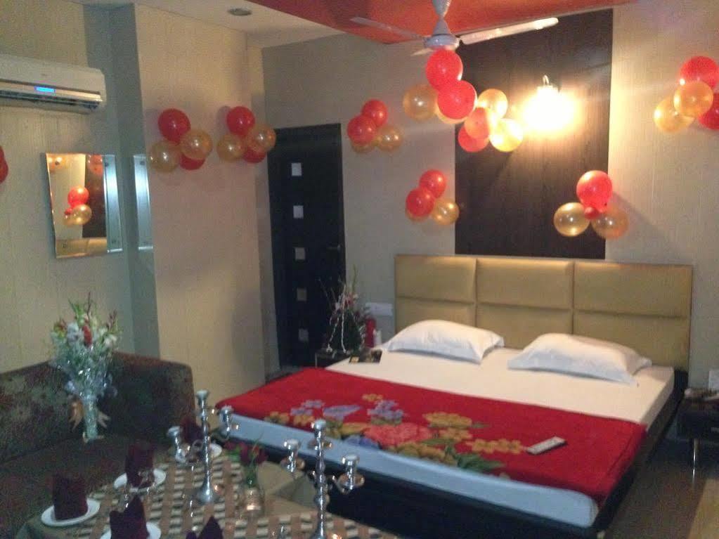 Hotel Silver Stone Ludhiana Esterno foto